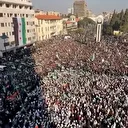 Humus’ta halk meydanlara döküldü: 'Suriye tektir bölünmez' sloganlarıyla birlik mesajı verdiler