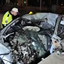 Tuzla’da otomobil gişelere saplandı: Genç doktor hayatını kaybetti