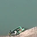 İçinde üç kişinin olduğu otomobil baraj gölüne yuvarlandı: Ekipler arama kurtarma çalışması başlattı