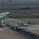 KIZILELMA havacılık tarihini yeniden yazdı: Jet motorlu uçağı havada vurdu!