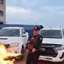 İsrail destekli çetenin lideri Hüsam el-Astal Hamas'a 'yalancı' deyip canlı yayında bayrağını yaktı