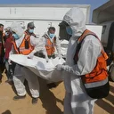 İsrail tarafından cenazeleri teslim edildi: Kimliği tespit edilmeyen Gazzellilerin cenazesi defnedildi