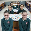 Muş'ta bu okulda 1742 öğrencinin 42'si ikiz: Öğretmenler yerlerini değiştirerek isimlerini ezberliyorlar