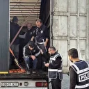 Tır dorsesine gizlenen 11 kaçak göçmen yakalandı