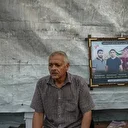 İsrail saldırılarında evlatlarını kaybeden yaşlı çift 36 torununu yalnız bırakmıyor