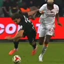 Osimhen'in Balogh'a yaptığı hareket ikinci sarı kart mı? 