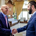 Suriye Cumhurbaşkanı Şara ABD'nin Suriye Özel Temsilcisi Barrack ile görüştü