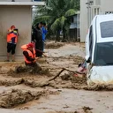 إندونيسيا.. ارتفاع قتلى الفيضانات والانهيارات الأرضية إلى 442