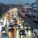 İstanbul güne yağmurla uyandı: Trafik yoğunluğu yüzde 80 oldu