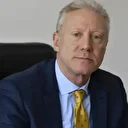 رجي يرفض زيارة إيران ويدعو عراقجي للقاء بدولة محايدة