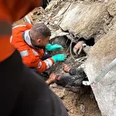 Gazze'de şiddetli yağış nedeniyle çöken binada arama kurtarma çalışmaları sürüyor