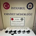 Ümraniye'de silah ticareti operasyonu: 11 adet tabanca ele geçirildi