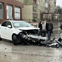 Erzurum'da feci kaza: 2 otomobil çarpıştı 4 yaralı