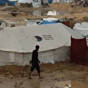 Gazze’de deniz kıyısındaki çadır kamplarını sel vurdu