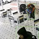 Boğazına cisim kaçan çocuğun imdadına kurye yetişti: Heimlich manevrasıyla hayat kurtardı