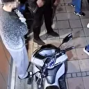 Kuaför dükkanına baltalı saldırı