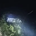 مصرع 16 شخصا وإصابة 20 آخرين بسقوط سيارة في منحدر بكولومبيا