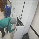 Apartmanlara dadanan hırsızlar mağazadan seçer gibi ayakkabı çaldılar