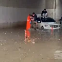 Demre’de sağanak hayatı felç etti: Araç sulara gömüldü seraları su bastı