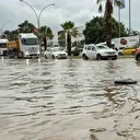 Bodrum’u sel bastı: Trafik durdu araçlar sular altında kaldı