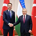 Bakan Bayraktar Özbekistan Cumhurbaşkanı Mirziyoyev ile görüştü