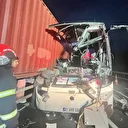 Adana- Gaziantep otoyolunda meydana gelen feci kazada yolcu otobüsü tıra çarptı: 6 kişi öldü 11 kişi yaralandı