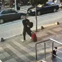 Akrabası azmettirdi bıçaklı hırsız altınlarla kaçtı: Odaya kilitlenen ev sahibi canını zor kurtardı