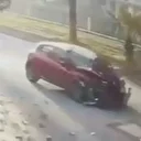 Eski eşiyle evli polis memuruna otomobille çarpıp fotoğrafını çekti: Gözaltına alındı