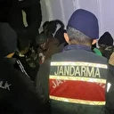 İzmir’de 27 düzensiz göçmen ve 4 göçmen kaçakçısı yakalandı