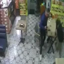 Antalya 4.3 ile sallandı: Deprem anı kamerada