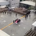 Şehit Emre Albayrak tekbirlerle uğurlandı: Tören biter bitmez mesai arkadaşları tabutuna koştu