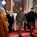 Ahmed Şara devrimin yıl dönümünde Emevi Camii'nde namaz kıldırdı