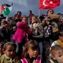 Gazzeli çocuklara umut oldu: İşgalcilerin yıktığı okul Türk yetkililerin girişimiyle yeniden hayat buldu