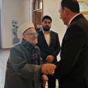 Mescid-i Aksa İmamı Şeyh İkrime Sabri Konya'da: Başkan Uğur İbrahim Altay kapıda bekledi elini öperek karşıladı