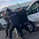 Adana'da servis şoförleri sopalarla kavga etti