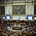 France: le Premier ministre échappe à deux motions de censure parlementaire