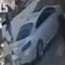 Fatih'te geri vites yaptı: Yoldan geçen yayaya çarptı