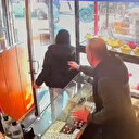 Beyoğlu'nda beğendiği altın taçı kuyumcudan çalan kadının ifadesi pes dedirtti: Sevgilim bana alamayınca...