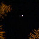 La Lune se pare de rouge lors d'une éclipse totale