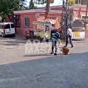 Bahşiş alamayınca davulunu parçaladı