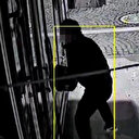 Elini kesen hırsızı kan izleri ele verdi