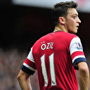 Mesut Özil 'Duvarımda asılı' diyerek anlattı: Anne nasihati detayı dikkat çekti