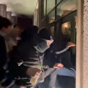 Göstericiler camları tekmeyle kırıp İBB binasına girdi