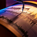 İran'da 5 büyüklüğünde deprem: Yerin 8 kilometre derinliğinde meydana geldi