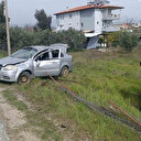 Dikkatsizlik kaza getirdi: Takla atan otomobilden dışarı fırladı