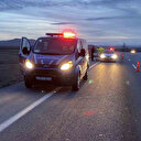 Kazazedeye yardım etmek için durdu başka kazaya neden oldu