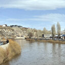 Sıcaklığın artmasıyla buzla kaplı Kura Nehri çözüldü