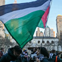 Filistin destekçisi Amerikalılar New York Times binası önünde protesto düzenledi