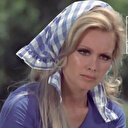 Filiz Akın'ın mezarlığının son hali ortaya çıktı: En sevdiği ünlünün yanı başına defnedilmiş