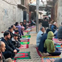 Gazze’de Müslümanlar İsrail bombardımanı altında bayram namazı kıldı